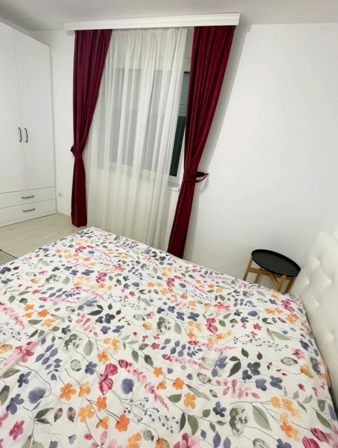 Sandra Apartmani Vrsac Exteriér fotografie